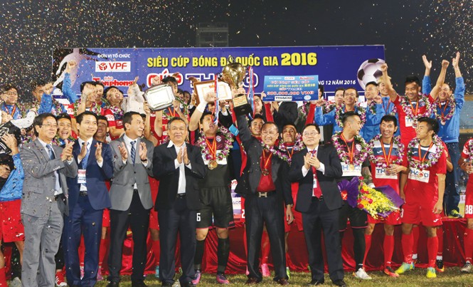 Siêu cúp quốc gia 2016 - cúp Thaco: Cuốn hút đến nghẹt thở Siêu cúp quốc gia 2016 - cúp Thaco: Cuốn hút đến nghẹt thở