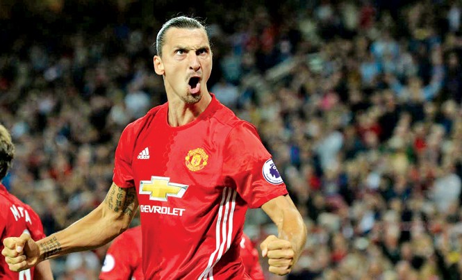 Vì sao Ibrahimovic trì hoãn gia hạn hợp đồng với M.U? Nếu Man United không giành vé tham dự Champions League, Ibra sẽ ra đi