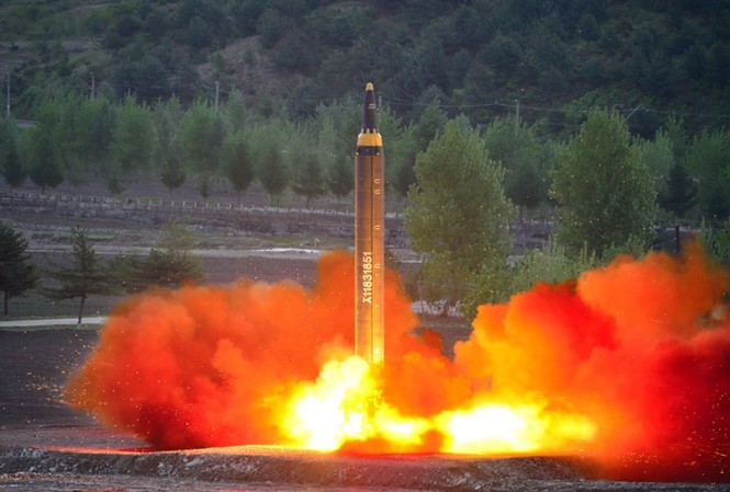Ông Trump úp mở 'thuốc đặc trị' khủng hoảng Triều Tiên Ông Trump úp mở 'thuốc đặc trị' khủng hoảng Triều Tiên
