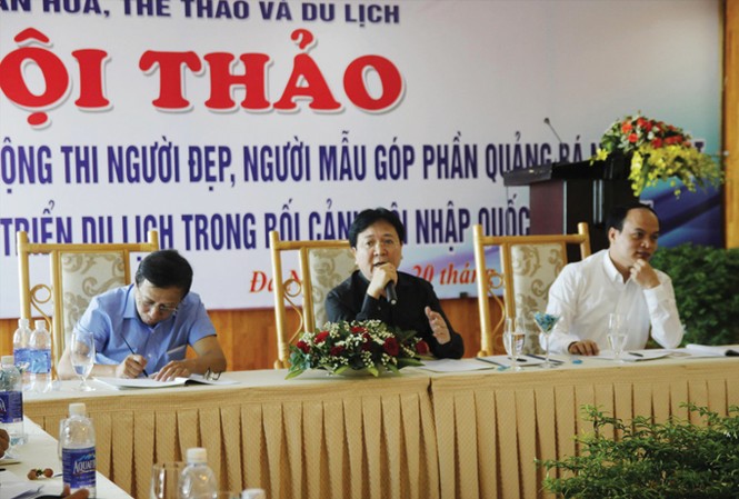 Đòi “dao kéo” cho thí sinh nhan sắc Thứ trưởng Vương Duy Biên: “Nếu cho phép thí sinh dao kéo tràn lan, không cẩn thận sẽ biến thành sân chơi riêng của những người có tiền”. Ảnh: H.S.
