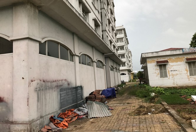 Đặt hàng 22 nghìn căn hộ thương mại làm quỹ tái định cư Khu nhà tái định cư Sài Đồng do Handico3 làm chủ đầu tư để hoang hơn chục năm đã xuống cấp trầm trọng.