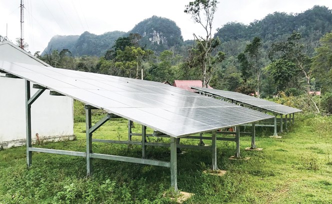 Dự án điện mặt trời gần 14 triệu USD tại Quảng Bình: Nguy cơ thành phế liệu Dự án sau 6 năm vẫn chưa hoàn thành.