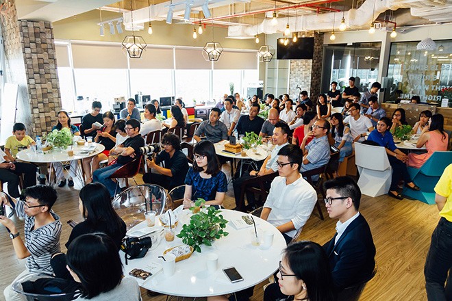 'Event' sách ở Ta và hội chợ sách ở Tây Khung cảnh khán phòng một buổi ra mắt sách ở TPHCM