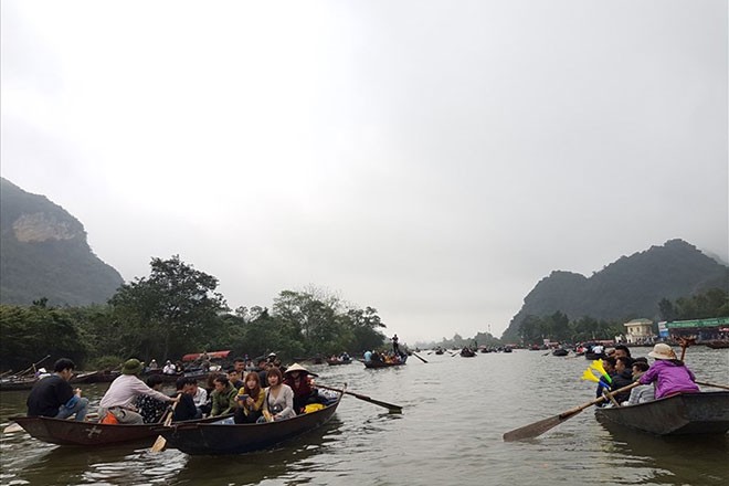 Lá» há»i chÃ¹a HÆ°Æ¡ng thu hÃºt hÃ ng váº¡n du khÃ¡ch má»i nÄm