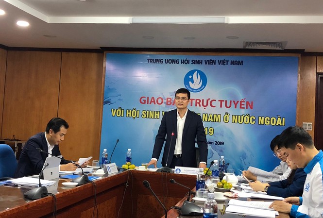 Khát vọng hướng về quê hương Anh Bùi Quang Huy, Bí thư T.Ư Đoàn, Chủ tịch T.Ư Hội SVVN chủ trì buổi giao ban trực tuyến với các Hội SVVN ở nước ngoài