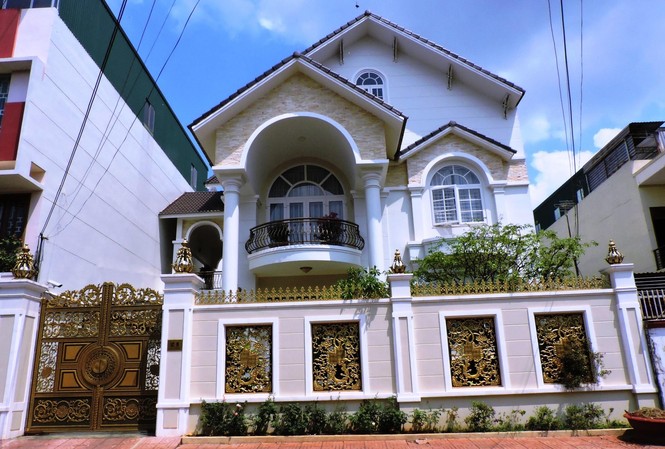 Anh trai Bí thư Krông Pắk được ưu ái những gì? Anh trai Bí thư Krông Pắk được ưu ái những gì?