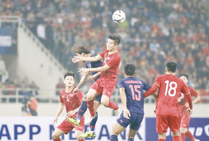 Người Thái lại đi trước Việt Nam Giá bản quyền cho giải giao hữu King’s Cup 2019 có sự góp mặt của ĐTVN tại Thái Lan vào đầu tháng 6 này được hé lộ lên tới 7 tỷ đồng. Ảnh: VSI