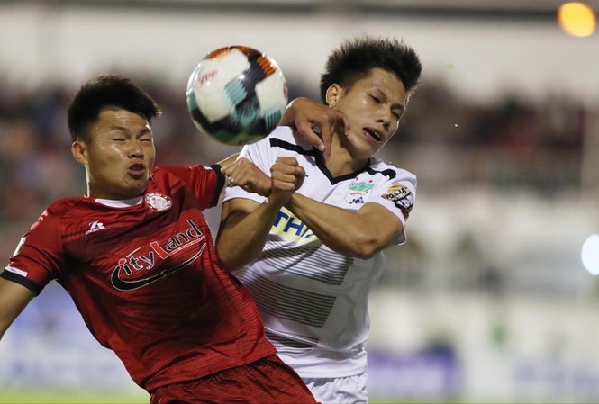 Thông tin mới nhất trước vòng 13 V-League 2019 Các cầu thủ TPHCM có vượt qua được Thanh Hóa trong trận đấu tối nay để duy trì ưu thế trong cuộc đua tới ngôi vương mùa này? ảnh: VSI