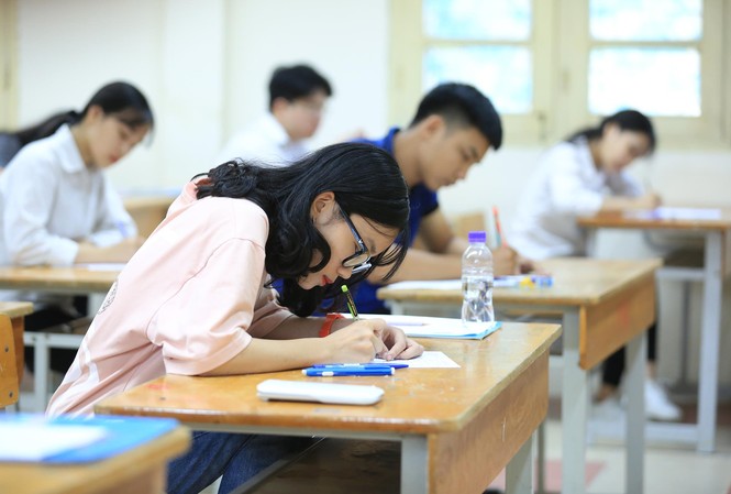 Tuyển sinh ĐH năm 2019: Để điểm sàn lẹt đẹt, trường đánh đố thí sinh Điểm sàn Đại học năm nay có thể nhích hơn so với năm trước. Ảnh: Như ý