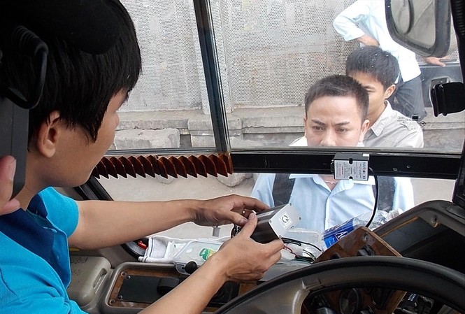 Vì sao hơn 40 nghìn xe kinh doanh vận tải tê liệt 'hộp đen'? Nhiều thiết bị GPS khi được kiểm tra tại bến xe không được cấp điện, nạp tiền để hoạt độngẢnh: Trọng Đảng