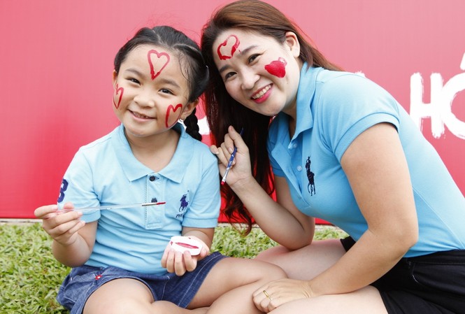 OMO và những hoạt động khuyến khích bé vui chơi lấm bẩn OMO và những hoạt động khuyến khích bé vui chơi lấm bẩn
