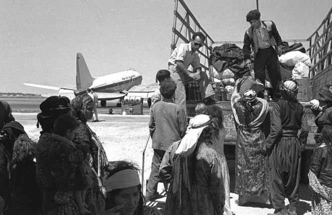 Israel yêu cầu các nước Arab bồi thường cho người Do Thái bị trục xuất Người Do Thái bị trục xuất đang sửa soạn trước khi ra đi