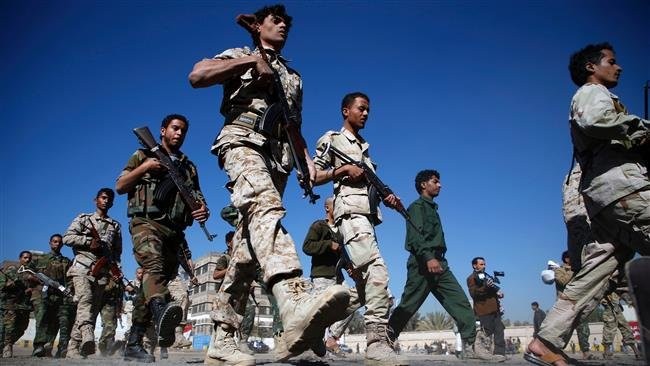 Phiến quân Houthi cảnh báo tiếp tục đánh bom bằng UAV Phiến quân Houthi diễu hành tại Sana'a, tháng 1 năm 2019 (Ảnh: AFP)
