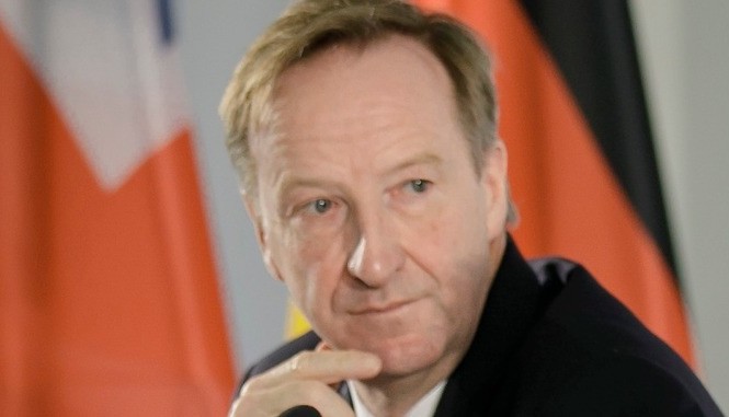Trùm mật vụ Anh lo ngại nguy cơ tái diễn các hoạt động khủng bố Giám đốc MI6 Alex Younger tại hội nghị an ninh mới diễn ra tại Munich, Đức (Ảnh:ITV)