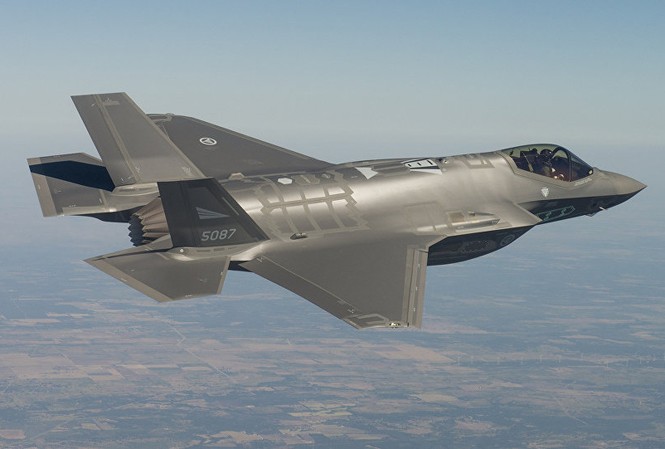 Máy bay F-35 ra mắt tại Đan Mạch với 'tiếng ồn ào khó chịu' Máy bay F-35 bị cho là gây ra tiếng ồn vượt ngưỡng trong chuyến bay ra mắt tại Đan Mạch