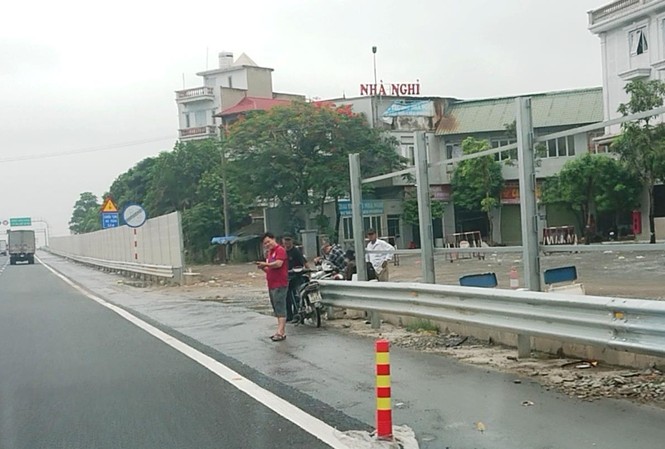 Lối vào chợ đầu mối nối thẳng ra cao tốc Điểm ra vào nối thẳng ra cao tốc