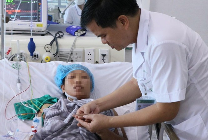 Sự cố chạy thận tại Nghệ An: Bệnh viện Bạch Mai “truy” nguyên nhân ban đầu Bệnh nhân chạy thận bị tai biến đang được điều trị