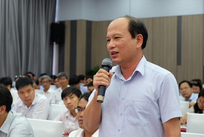 Thí điểm thi THPT quốc gia trên máy tính Đại biểu phát biểu tại hội nghị. Ảnh: Nghiêm Huê
