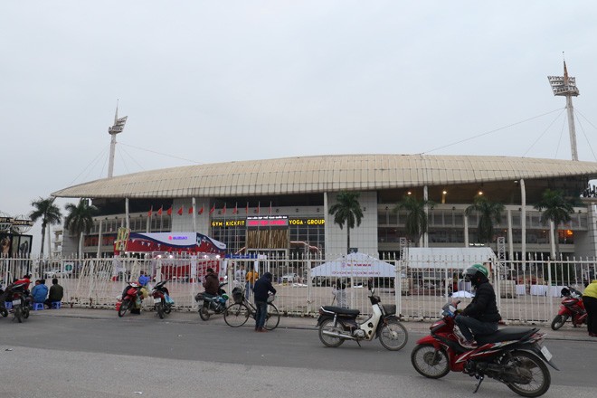 Khu Liên hợp thể thao Mỹ Đình lại bị tố nhiều vi phạm Khu liên hợp thể thao quốc gia Mỹ Đình vẫn cho thuê mặt bằng kinh doanh. ảnh: ngọc châu