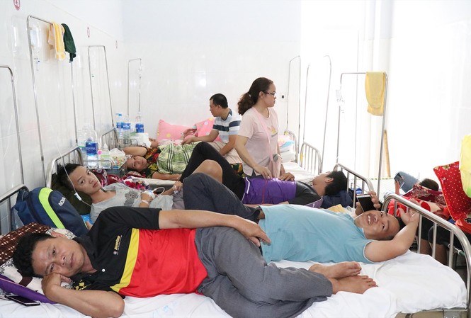 Báo động dịch sốt xuất huyết lan rộng trên Tây Nguyên Bệnh nhân sốt xuất huyết cấp cứu ở bệnh viện