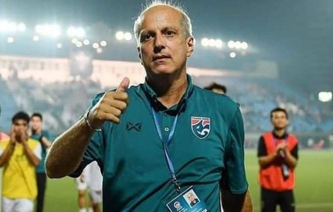 HLV Thái Lan: 'Không vì thắng đậm Indonesia mà lơ là U23 Việt Nam' HLV Alexandre Gama