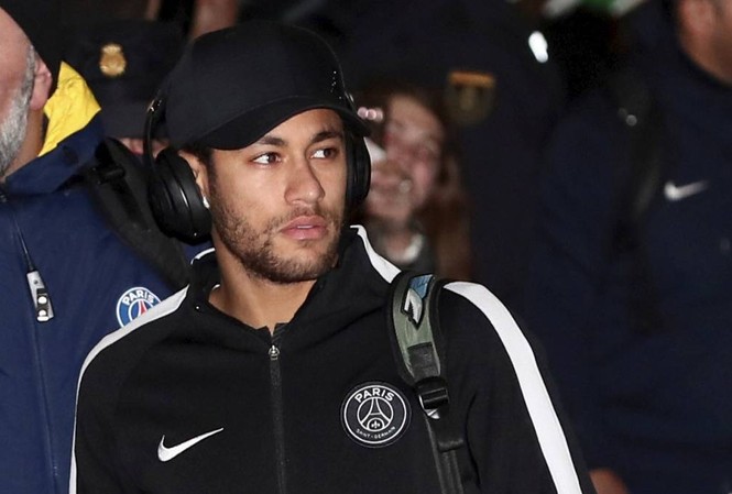 Thóa mạ trọng tài, ngôi sao Neymar trả giá cực đắt Neymar trả giá đắt vì xúc phạm trọng tài