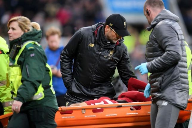 Salah bật khóc rời sân bằng cáng, HLV Liverpool nói gì? Jurgen Klopp động viên Salah