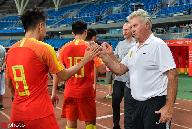 HLV Guus Hiddink tuyên bố sốc sau trận thua U22 Việt Nam HLV Guus Hiddink tuyên bố sốc sau trận thua U22 Việt Nam