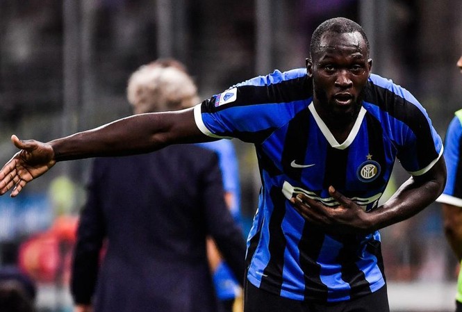 Lý do M.U hết tiền đạo cũng bán Romelu Lukaku Romelu Lukaku đang tỏa sáng trong màu áo Inter Milan.