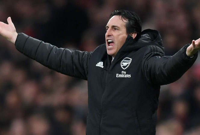 Arsenal hút chết trước Southampton, HLV Emery lâm nguy HLV Unai Emery đang chịu sức ép rất lớn ở Arsenal.