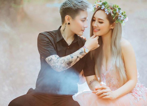 Những khoảnh khắc ngọt ngào đầy tiếc nuối của MC VTV và tình đồng tính Những khoảnh khắc tình tứ ngọt ngào của MC VTV và người yêu đồng tính