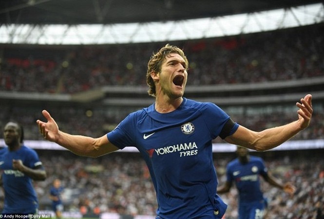 Bản tin 8H: Chelsea hạ Arsenal ở derby London bằng Marcos Alonso Alonso ghi bàn giúp Chelsea thắng Arsenal ở derby London.
