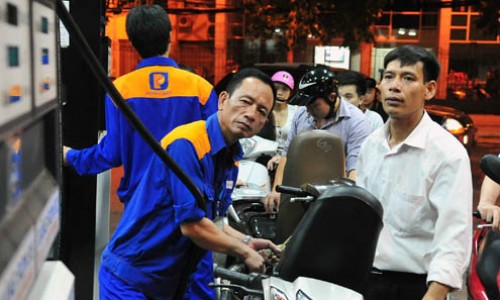 Sau lễ, giá xăng có thể tiếp tục tăng Giá xăng trong nước trước áp lực tiếp tục tăng vào kỳ điều chỉnh ngày 2/5.