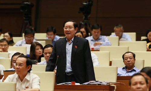 Bộ trưởng Bộ Nội vụ: Giảm lãnh đạo, ưu tiên người làm chuyên môn Bộ trưởng Bộ Nội vụ Lê Vĩnh Tân Ảnh: Như Ý