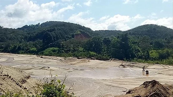 Bình Phước dẹp 'cát tặc' Bãi khai thác cát bên sông Đồng Nai