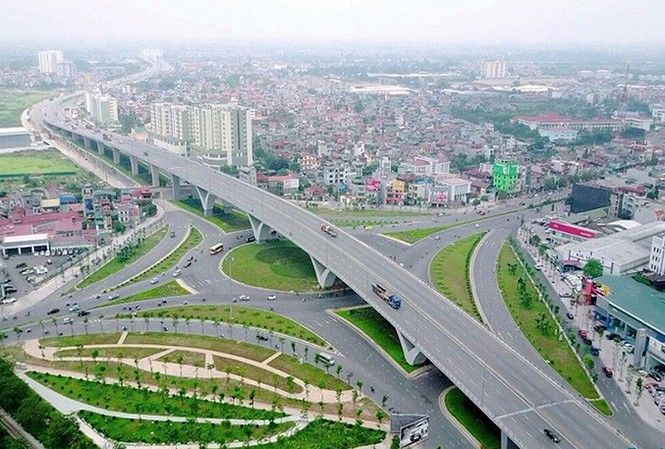 Nhà phố liên kế Bình Minh Garden đáp ứng tiêu chí đầu tư và an cư Cầu vượt nút giao Long Biên, nối cầu Đông Trù với quốc lộ 5 Ảnh: Bá Đô