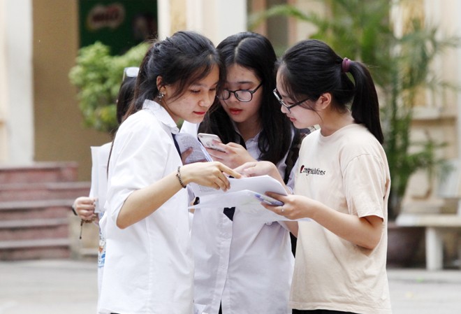 Tuyển sinh từ năm 2019: Quy định điểm sàn ngành giáo viên và sức khỏe Từ năm 2019, Bộ GD&ÐT sẽ quy định điểm sàn đối với ngành đào tạo giáo viên và sức khỏe. Ảnh: Như Ý
