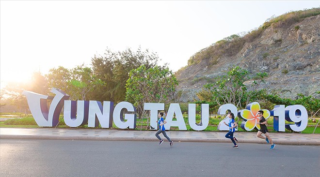 Tiền Phong Marathon 2019: Hứa hẹn là giải chạy đáng nhớ Vũng Tàu sẽ là điểm hẹn lý tưởng cho người yêu chạy bộ cả nước giao lưu, gặp gỡ và tranh tài cùng những VÐV hàng đầu quốc gia vào cuối tháng 3 này. Ảnh: Ngô Lộc
