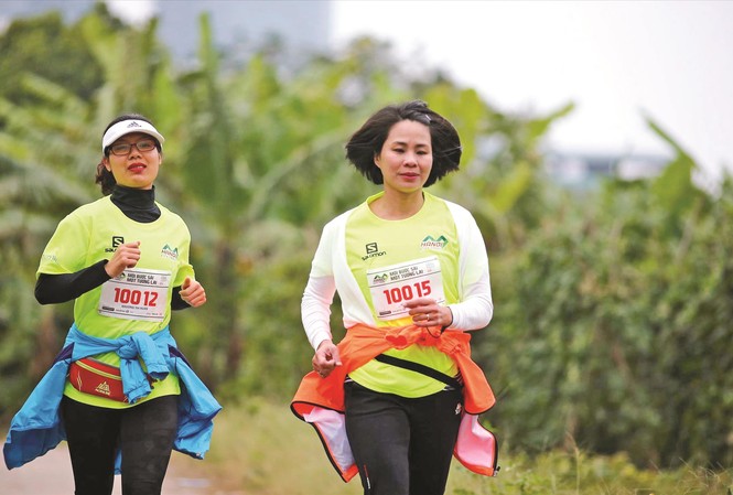 'Việt dã Tiền Phong đã thay da đổi thịt...' Bà Lê Thị Hoàng Yến tham dự Hanoi City Trail 2019