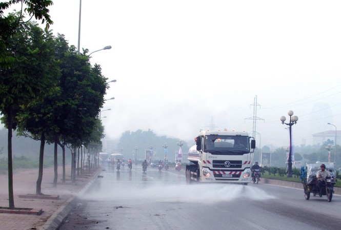 Hà Nội 3 năm không rửa đường Xe rửa đường Hà Nội sử dụng trước đây