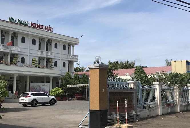 Có nhiều nhà khách, vẫn xây thêm nhà nghỉ nội bộ hơn 39 tỷ đồng Nhà khách Minh Hải của Tỉnh ủy Cà Mau đang kinh doanh thua lỗ
