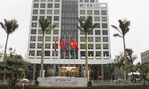 Bộ Nội vụ đề nghị dừng bổ nhiệm mới các chức danh 'hàm' Bộ Nội vụ nói dừng bổ nhiệm chức danh "hàm" Ảnh: PV