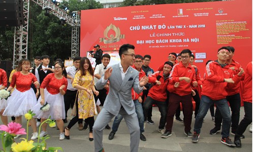 Ca sỹ hẹn nhau 'cháy' ở Chủ nhật Đỏ Minh Quân Idol vui khi hát Chủ nhật Đỏ
Ảnh: MẠNH HÀ