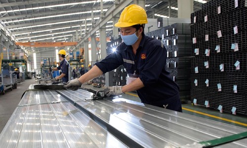 Vì sao 5 triệu hộ kinh doanh 'nằm ngoài' luật? Chủ tịch VCCI cho rằng, cần ưu tiên, hỗ trợ thúc đẩy sự phát triển của DN nội, DN dân tộcẢnh: Bình Phương