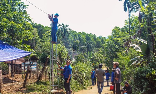 Sôi nổi Tháng Thanh niên 2019 Tuổi trẻ Quảng Nam thắp sáng đường quê