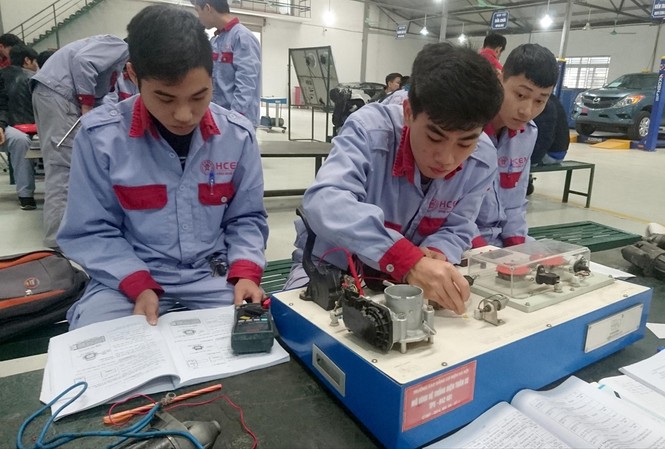 Những đề xuất 'táo bạo' tạo đột phá đào tạo nghề Học sinh học hết lớp 9 đi học trung cấp nghề hiện nay chưa thể liên thông lên cao đẳng, đại học. Ảnh minh họa: Phạm Thanh