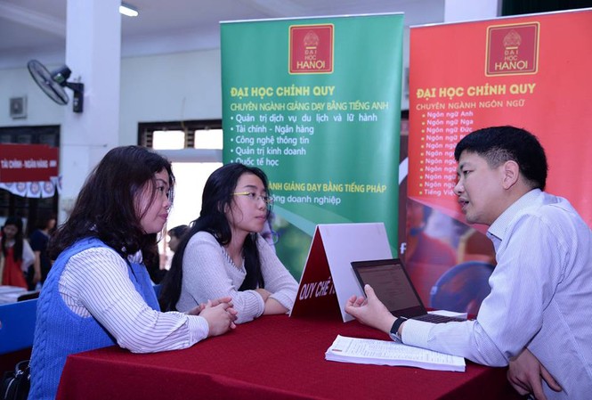Tuyển sinh Đại học năm 2019: Điểm chuẩn sẽ tăng? Tư vấn chọn ngành nghề cho thí sinh ảnh: Nghiêm Huê