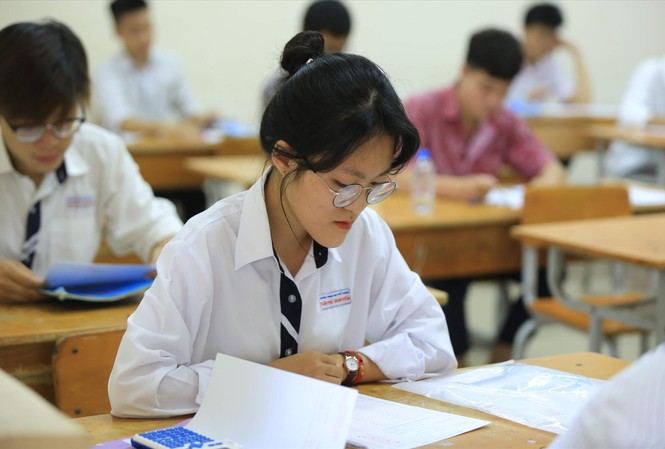 Đại học tung điểm sàn thấp vét thí sinh, Bộ GD&ĐT nói gì? Cánh cửa tuyển sinh ĐH ngày càng “rộng” với thí sinh Ảnh: Như Ý
