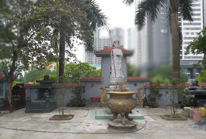 Người nhà Vũ Trọng Phụng bị oan? Trong nghĩa trang, mộ của nhà văn nổi tiếng nằm ở vị trí trang trọng Ảnh: N.H.D