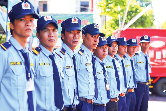 Làm vệ sĩ cho Tiền Phong trên Tây Nguyên Nhóm vệ sĩ của Công ty Duy Anh